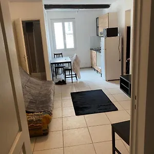 Petit Calme En Plein Centre Du Village De Appartement Ribiers